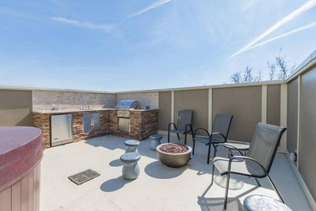 Glitz & Guitars I Stylish 3Br With Rooftop Hot Tub In East Nashville Exterior photo
